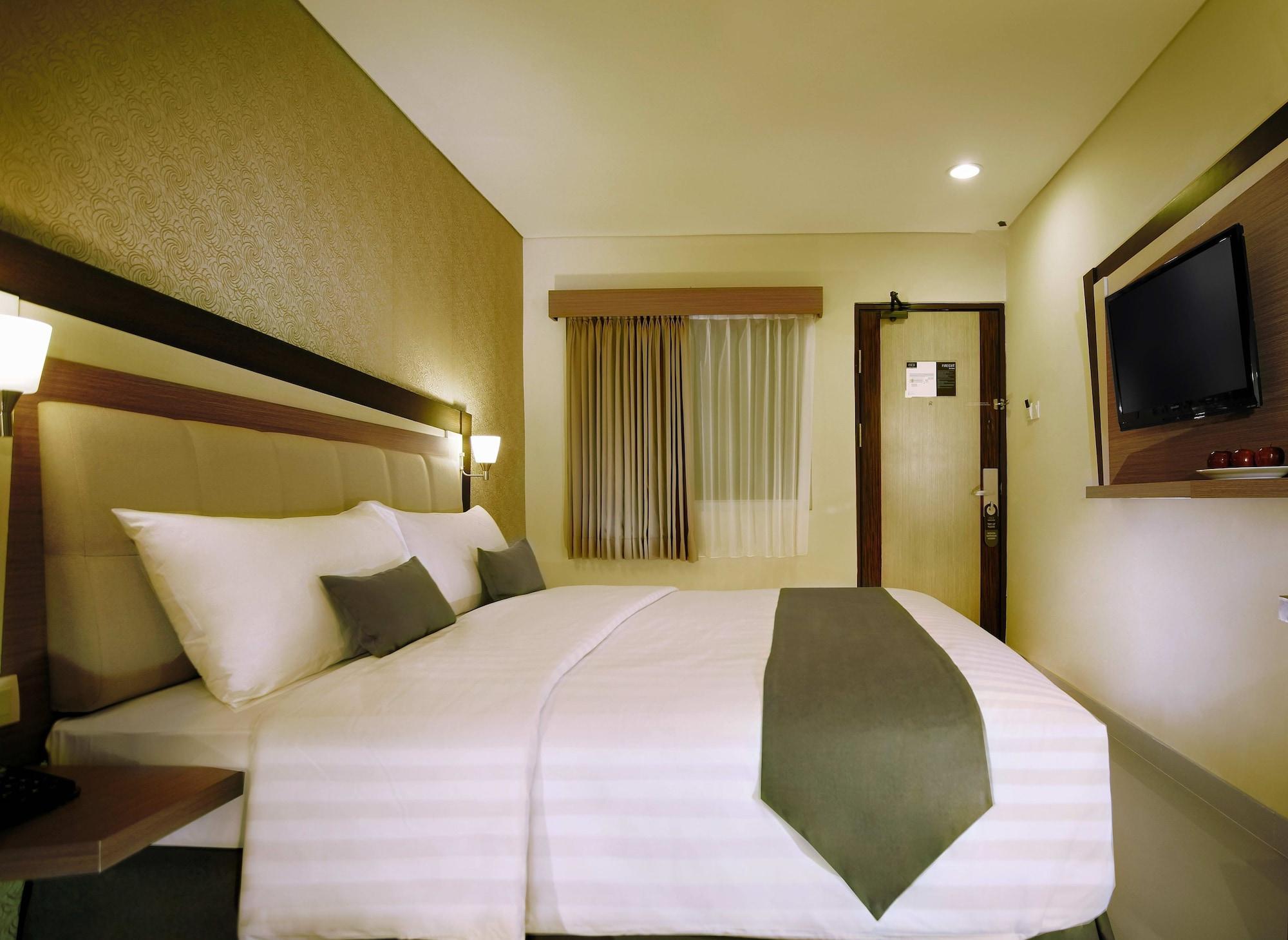 Hotel Neo - Kuta, Jelantik Legian Exterior foto