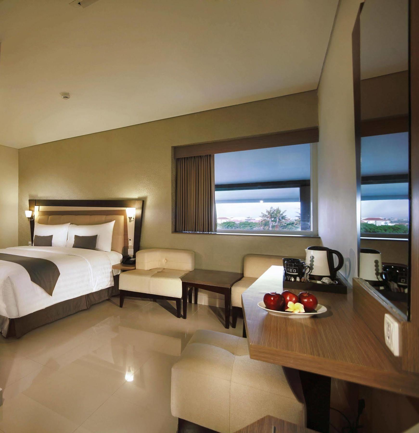 Hotel Neo - Kuta, Jelantik Legian Exterior foto